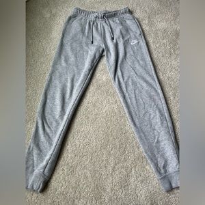 Gray Nike Women's Sportswear Essential Fleece Jogger Pants